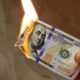 ڈالر کی گرتی قدرکو روکنا ناممکن، امریکی تحقیقاتی مرکز کا اعلان
