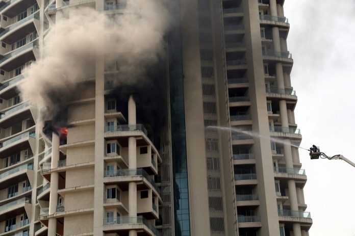 Fire breaks out in multi story building Mumbai