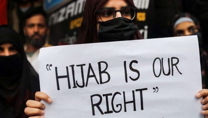 بھارت بھر میں حجاب کی حمایت میں جلوس و مظاہرے پھیل گئے