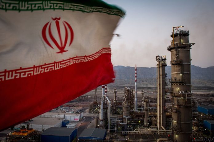 ایران نے ایشیائی ممالک کے لئے خام تیل کی قیمت بڑھا دی