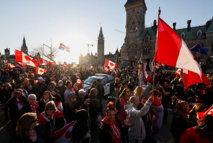 کینیڈا میں مظاہرین نے آزادی کا مطالبہ کردیا