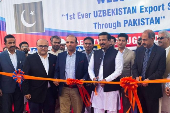 ازبکستان کا پہلا کارگو کراچی کی بندرگاہ کے ذریعے بھارت جائے گا
