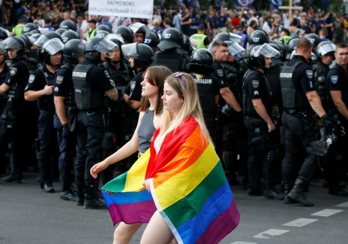 جرمن پارلیمنٹ پر ہم جنس پرستوں کا پرچم لہرایا جائے گا