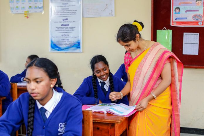 معاشی بدحالی کے شکار سری لنکا میں اسکول بھی بند ہوگئے