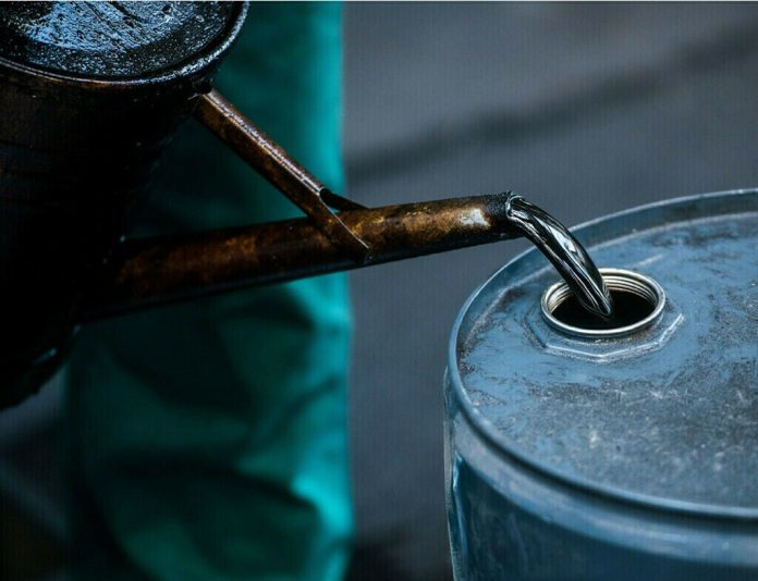 روس ساٹھ ڈالر فی بیرل تیل کا طویل مدتی معاہدہ کرے، پاکستان