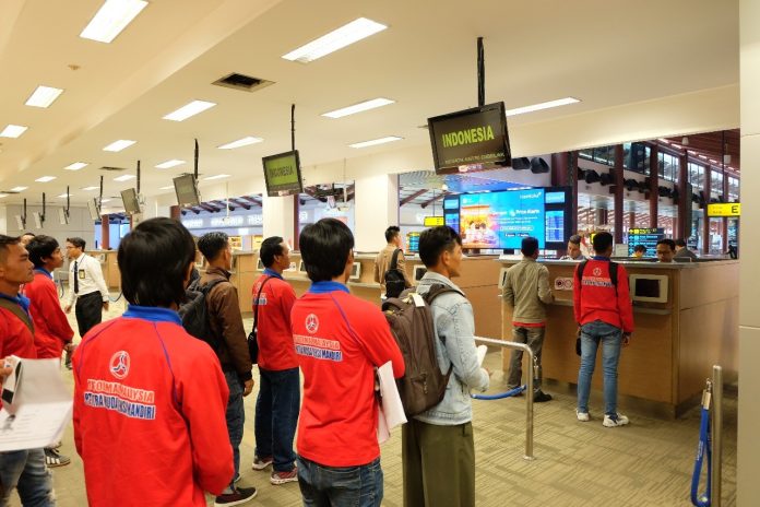 انڈونیشیا نے بیس ممالک کے شہریوں کو ویزا فِری انٹری دیدی