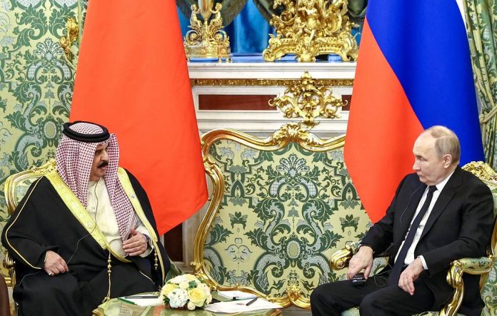 President Vladimir Putin of Russia with King Hamad bin Isa Al Khalifa of Bahrain