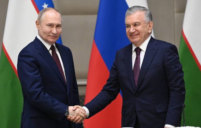 Presidents of Russia and Uzbekistan Vladimir Putin and Shavkat Mirziyoyev