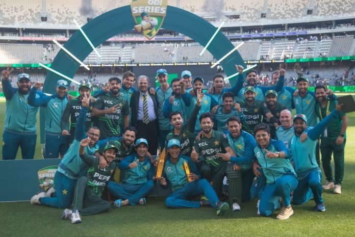 Pakistan beat Australia