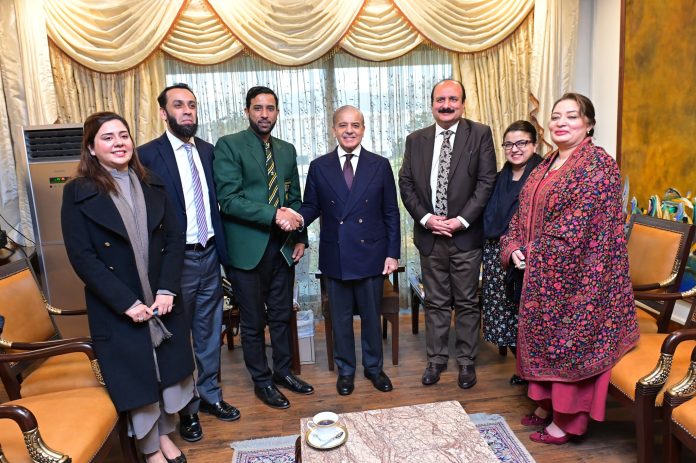 Shehbaz Sharif meets snooker champion