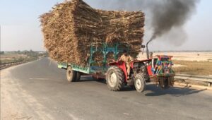 tractor trolley