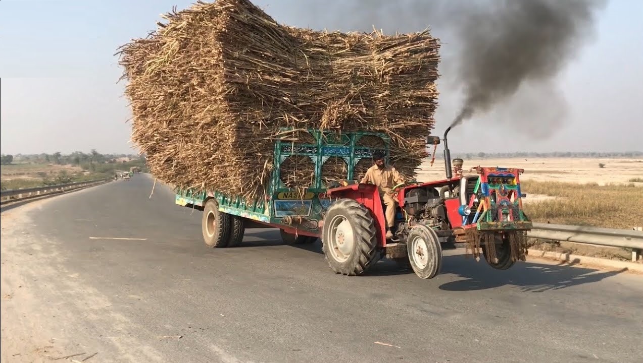tractor trolley