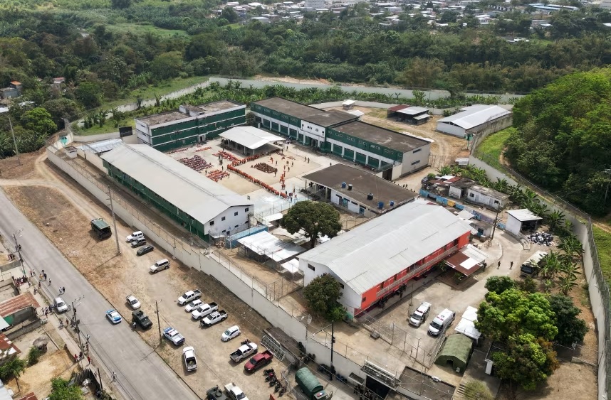 Ecuador prison